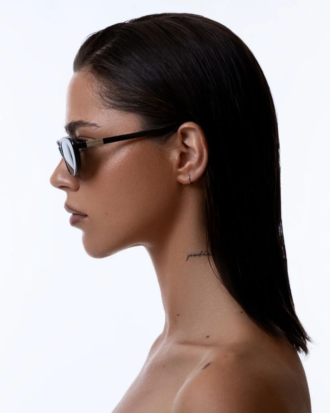 Alexa Black Sunglasses - Image 10