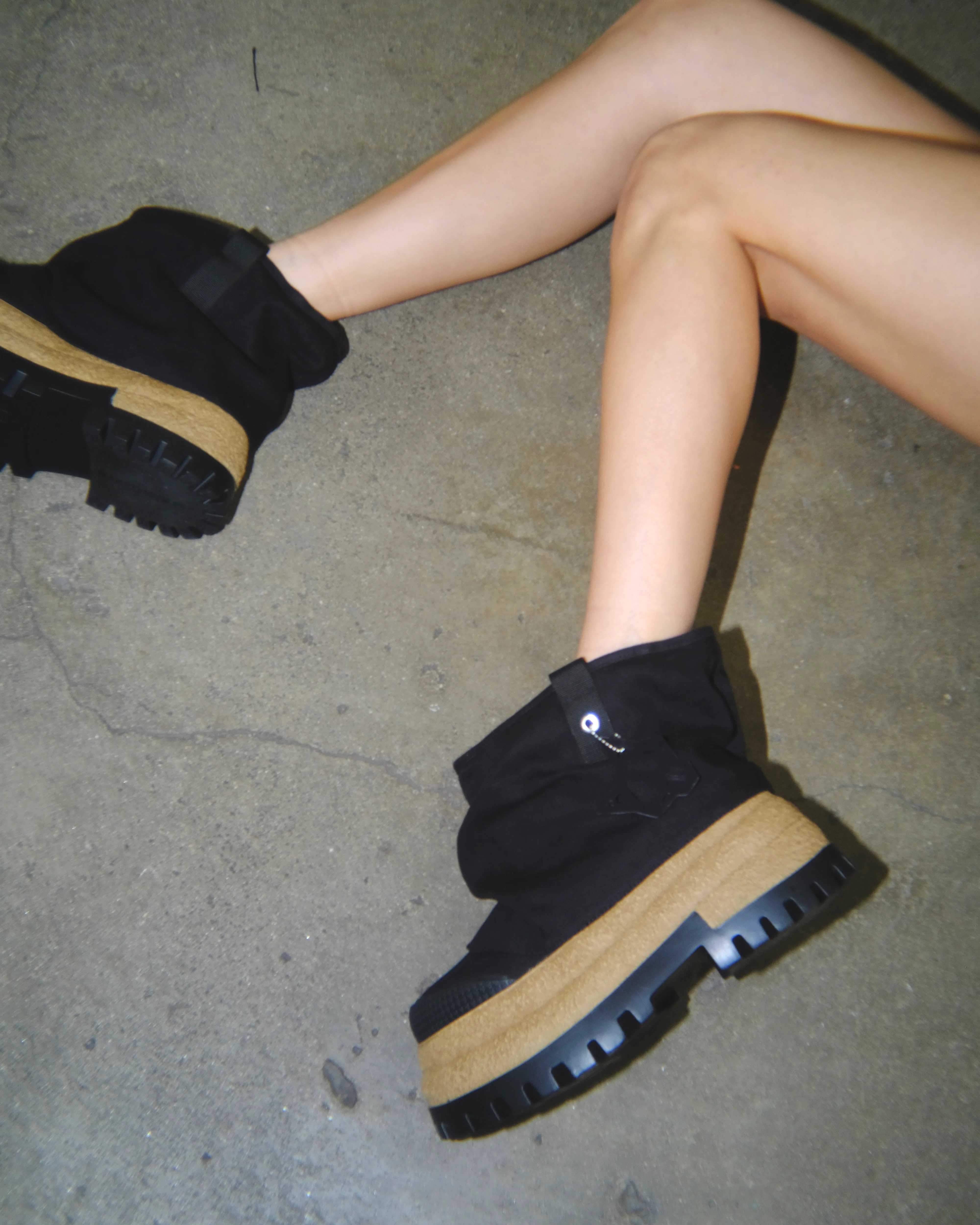 Dream Black Canvas - Image 5