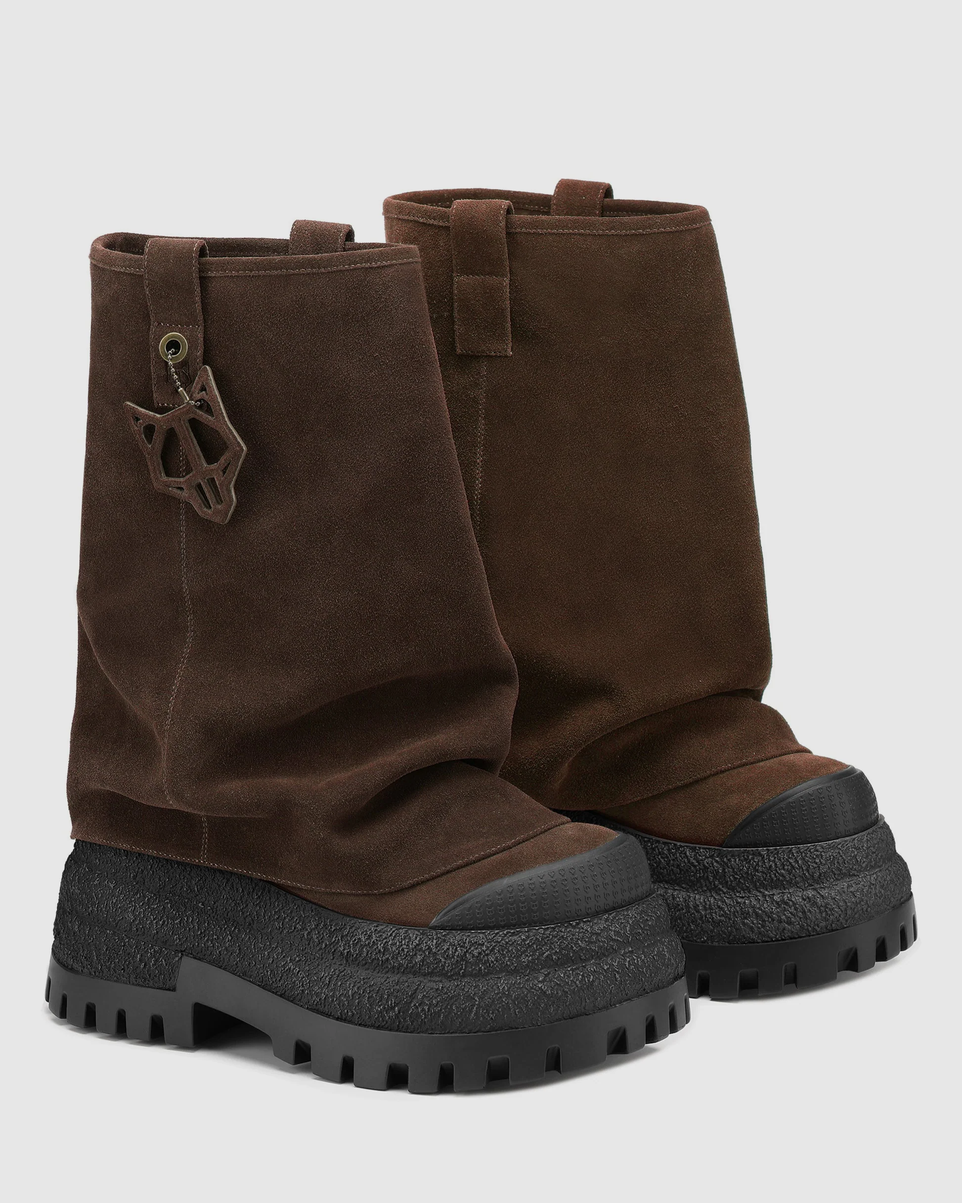 Disturb Chocolate Suede - Image 3