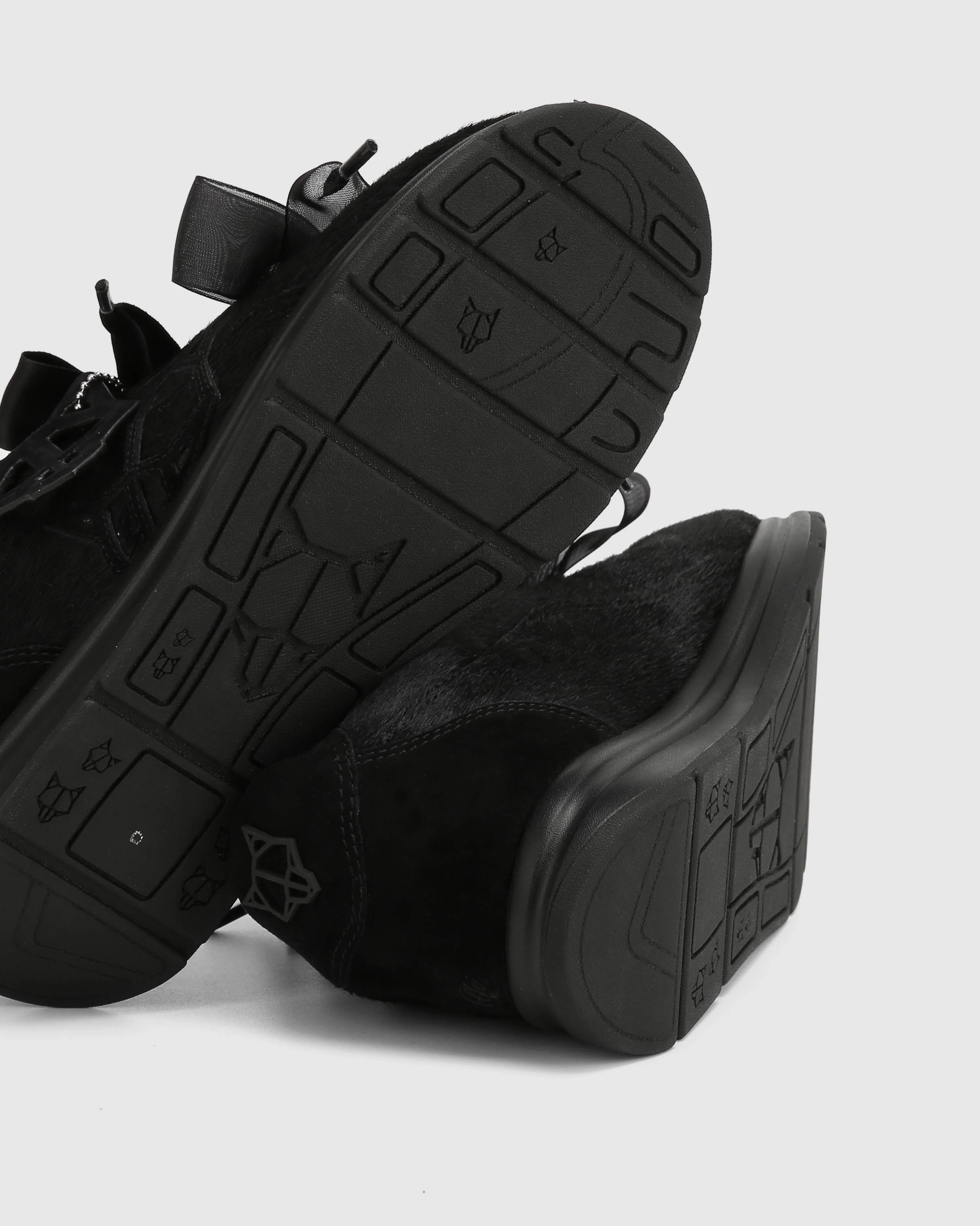 Expense Black Pony - Image 6