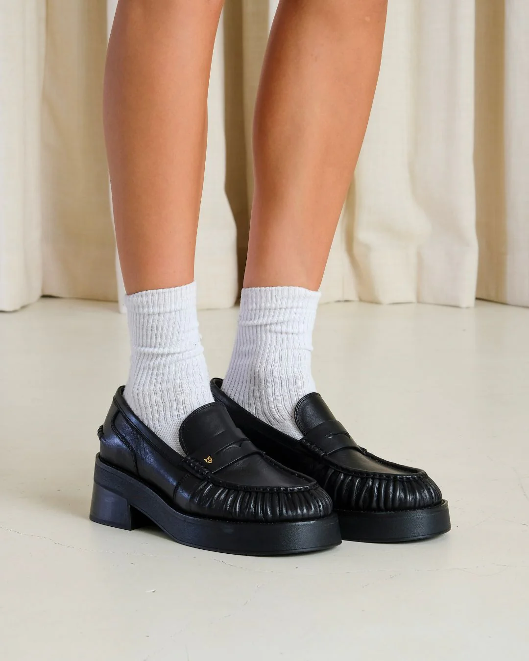 Fuse Black Leather - Image 5