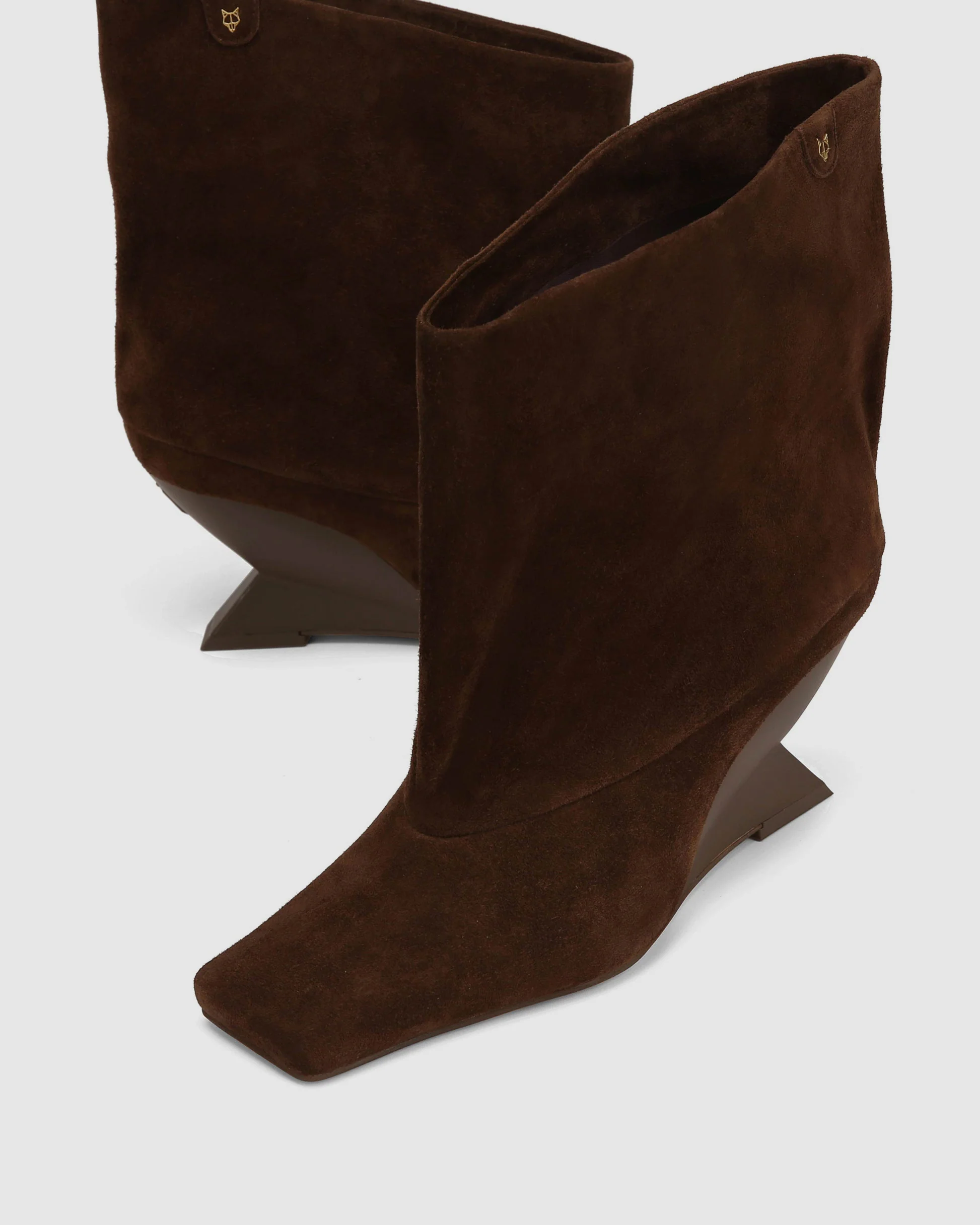 Shade Brown Suede - Image 5